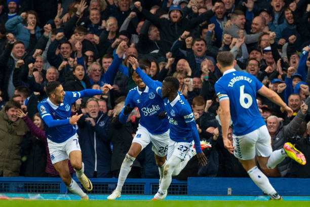 的三双不仅 的三双不仅